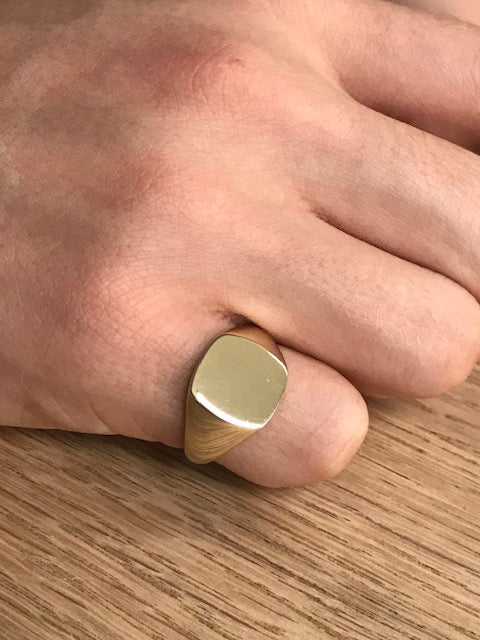 9ct yellow gold Gents cushion signet ring Ring Allied Gold   