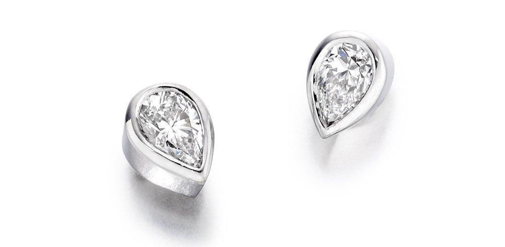18ct white gold pear shaped 0.42ct diamond studs Earrings Christopher Wharton