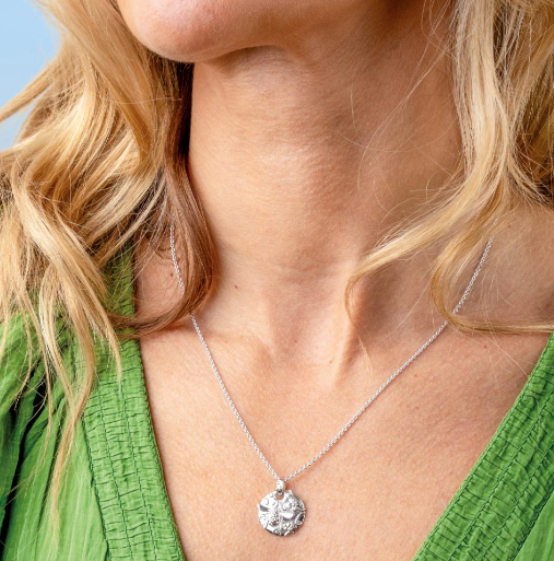 Blossom Flyte Honey Bee Disc Necklace Necklace Kit Heath