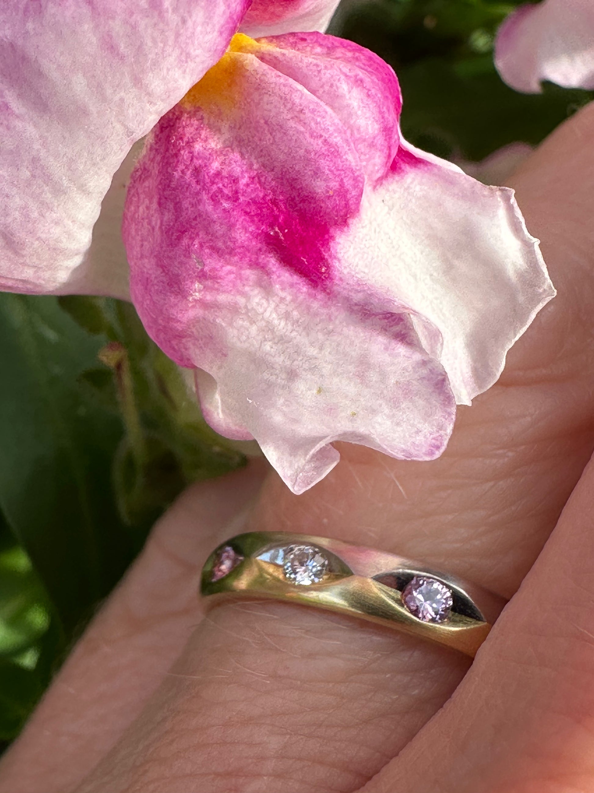 18ct yellow and white gold full set diamond and pink sapphire ring. Ring Furrer Jacot