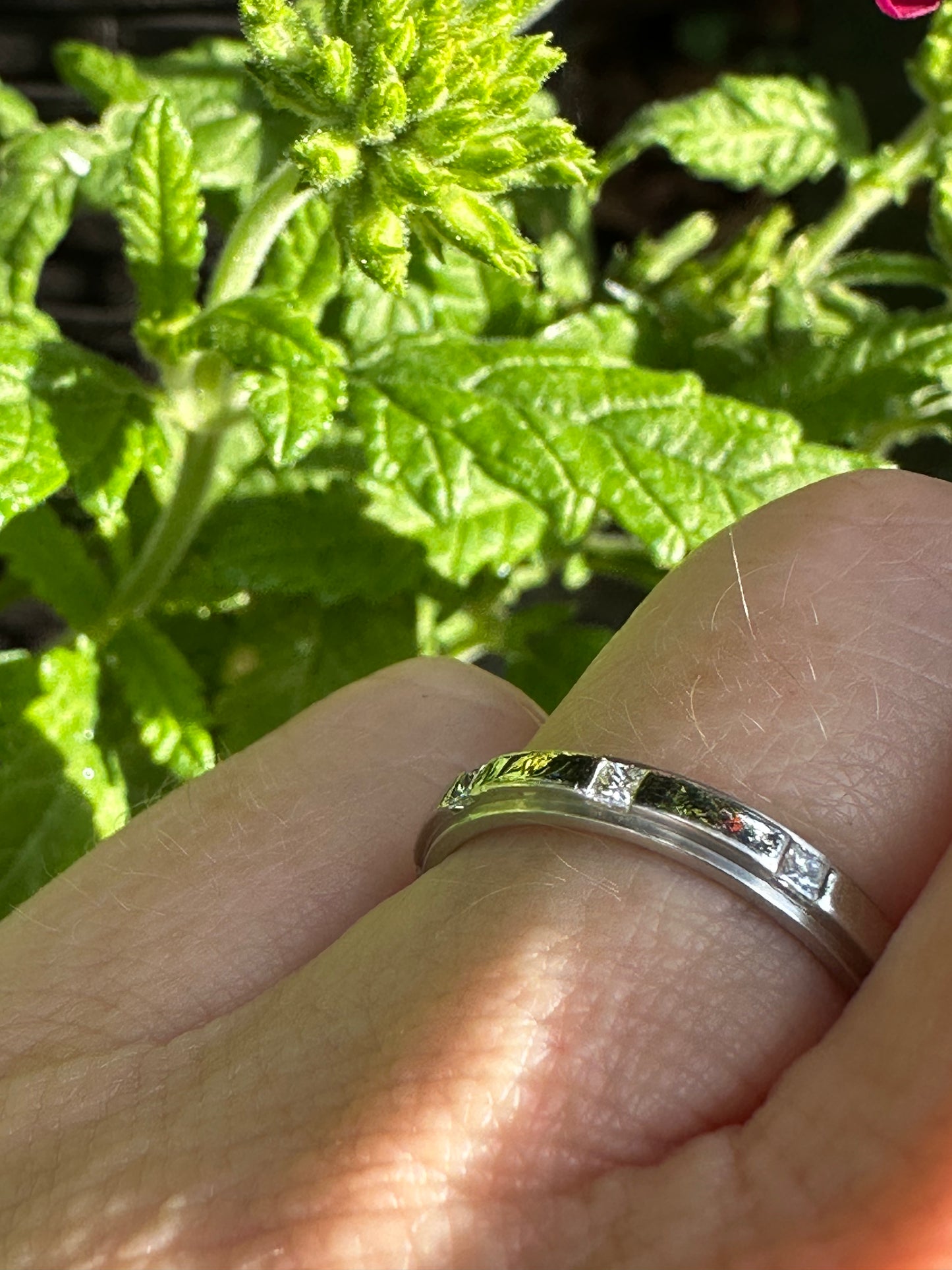 Platinum 0.27ct TWVS Diamond band with grooved edges Ring Furrer Jacot