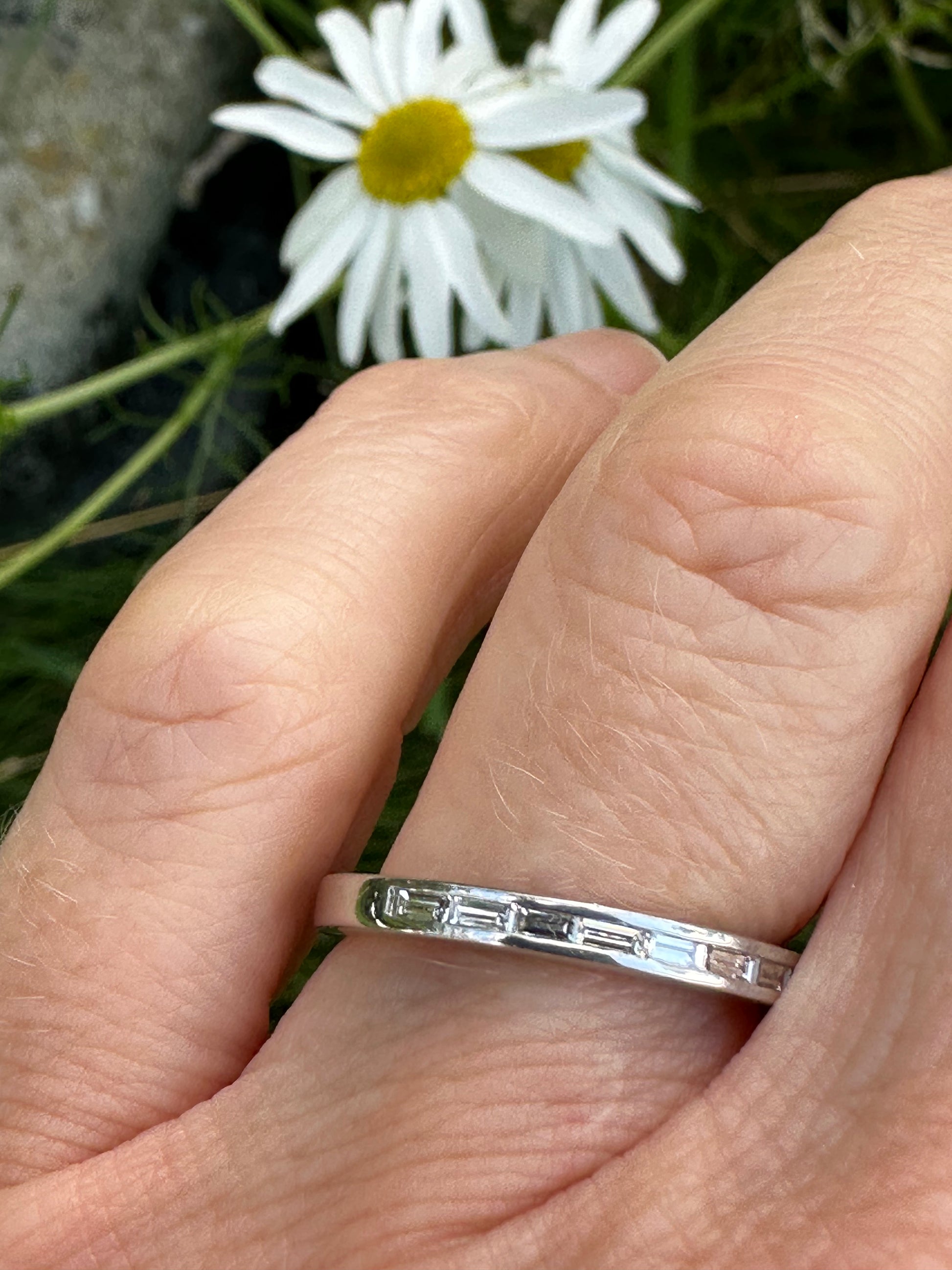 Platinum baguette cut TWVS 0.33ct diamond half eternity ring Ring Furrer Jacot