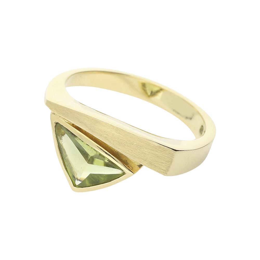 18ct yellow gold triangular shaped peridot ring Ring Cede