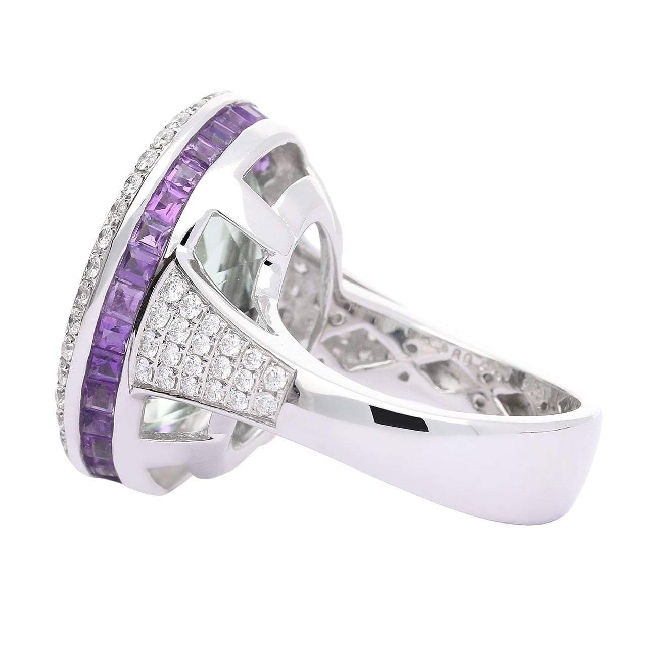 18ct White gold 14.32ct Green Beryl ring surrounded by amethyst and diamonds Ring Buchwald