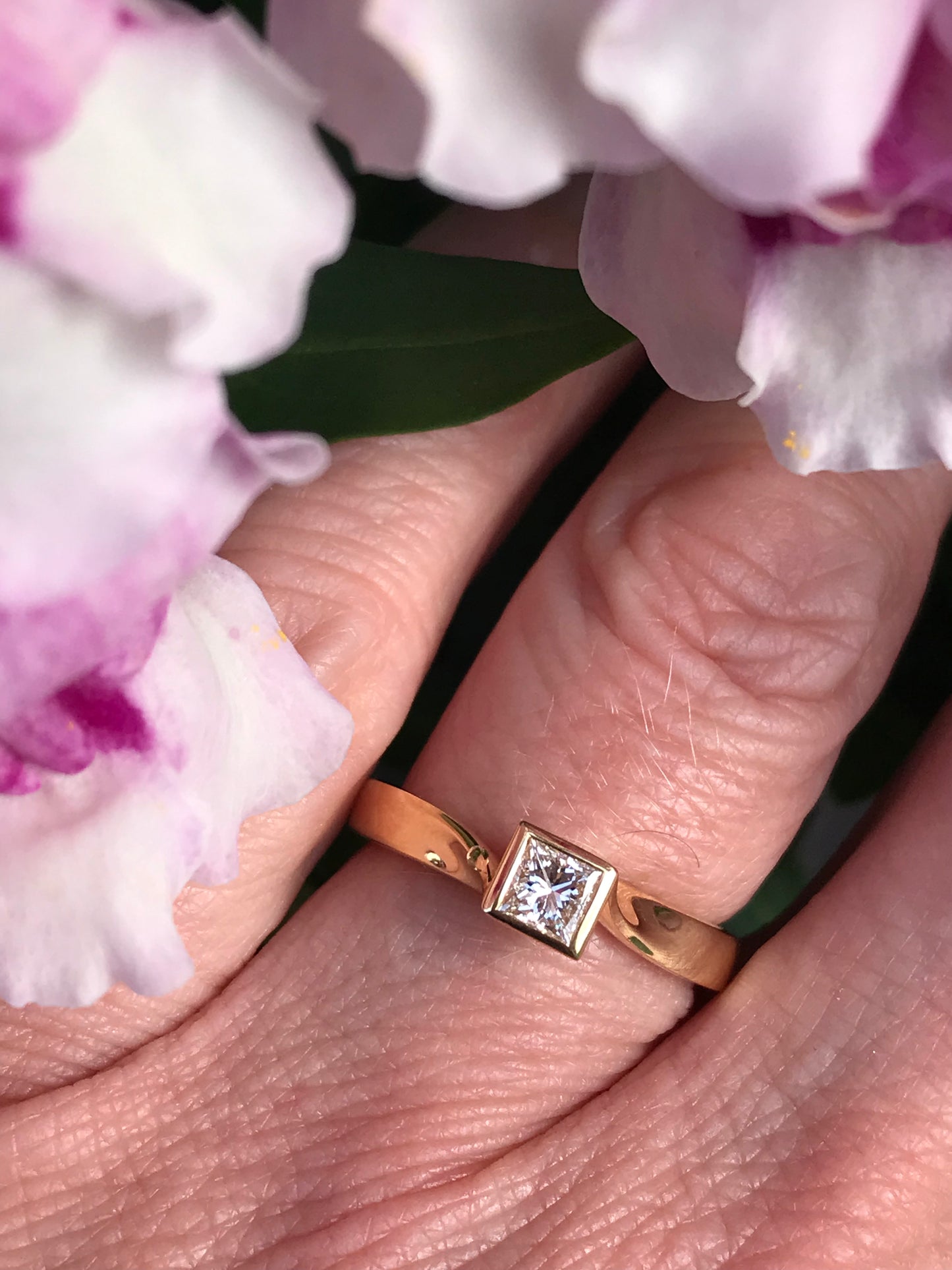 18ct Gold princess cut 0.25ct natural diamond ring GVS1 Ring Hans Rivoir