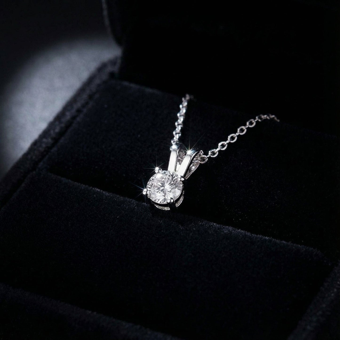 18ct white gold 0.25ct diamond solitaire necklace Pendant Rock Lobster
