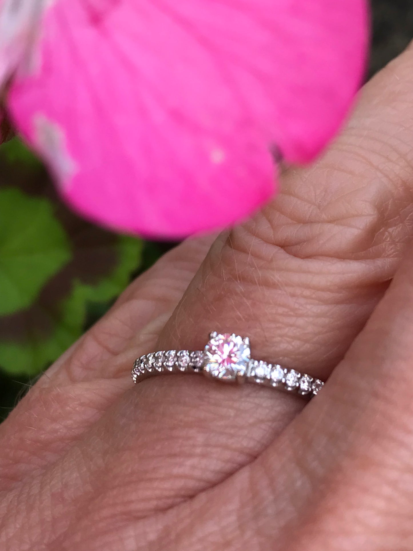 18ct white gold brilliant cut 0.20ct natural diamond ring with set shoulders GVS Ring Not specified