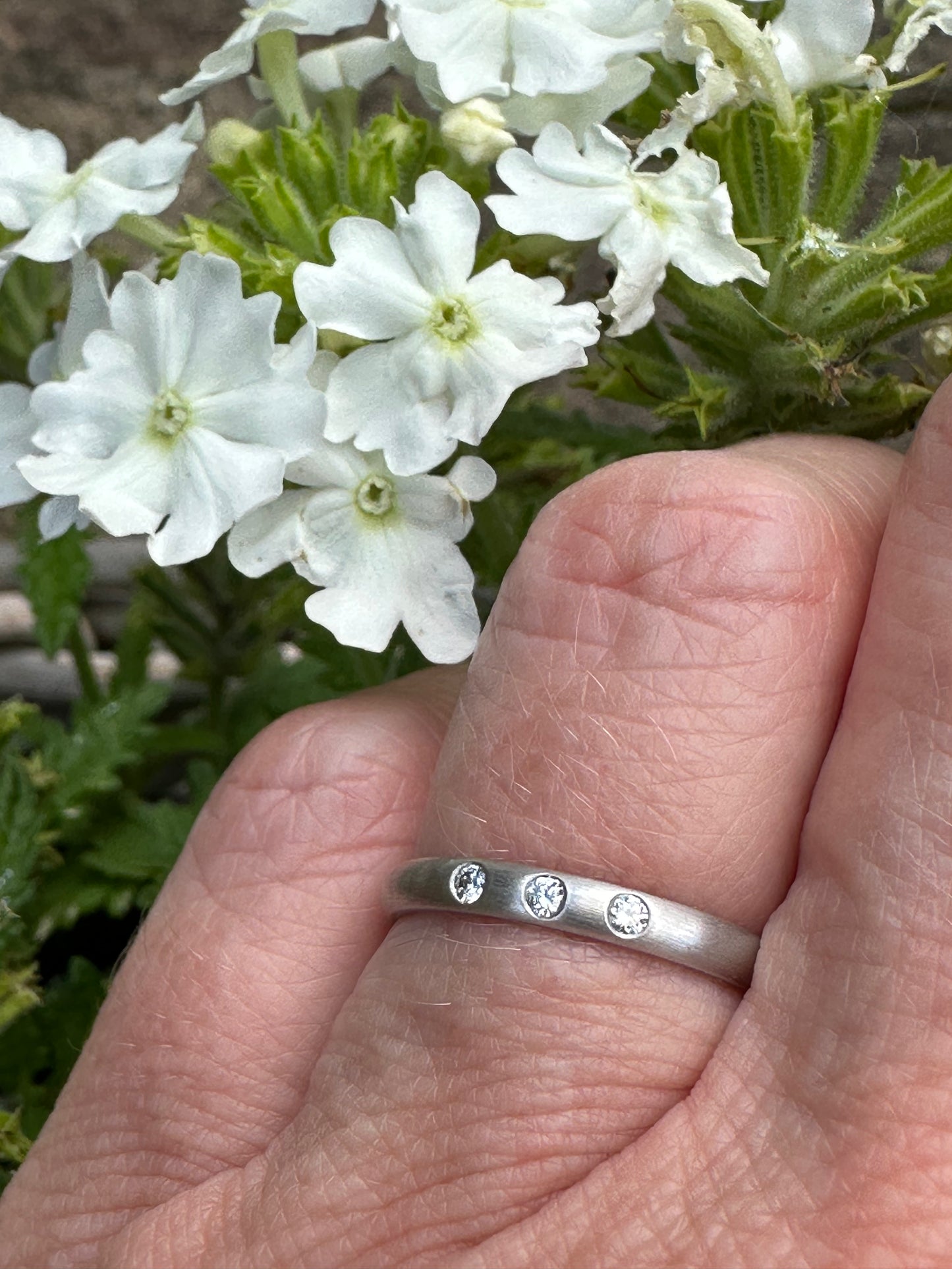 18ct white gold ladies diamond ring TW VS1 0.06ct Ring Gerstner