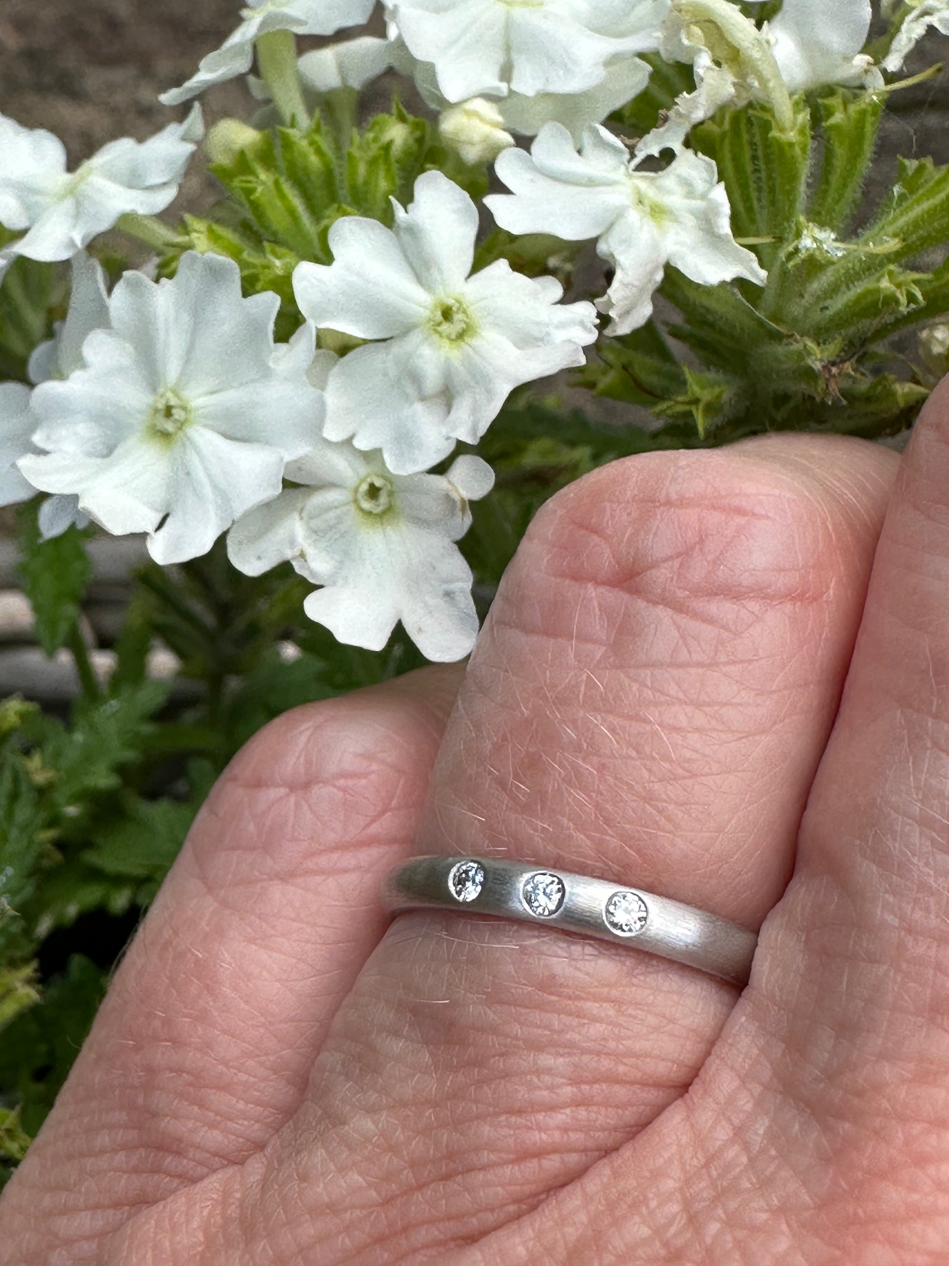 18ct white gold ladies diamond ring TW VS1 0.06ct Ring Gerstner