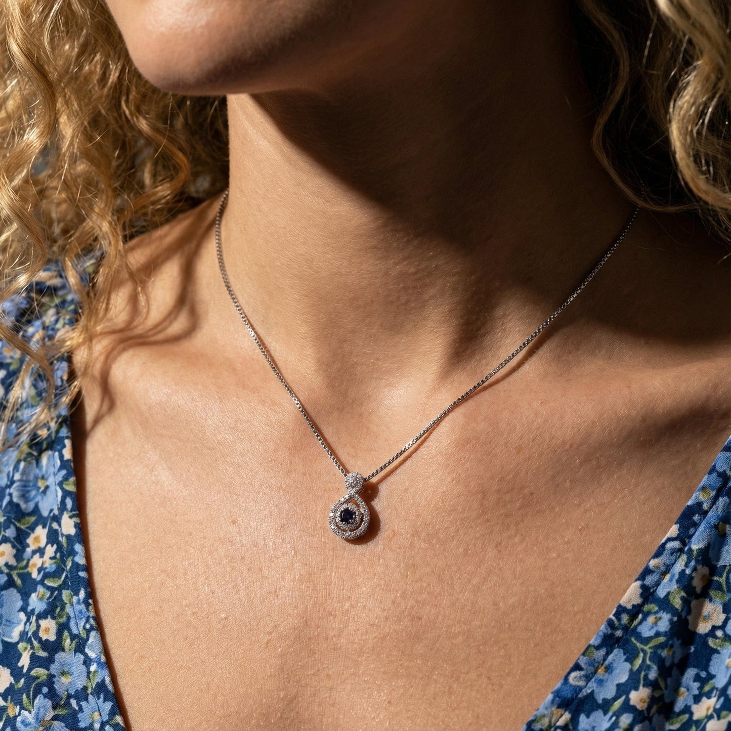 18ct white gold sapphire and diamond halo style necklace Pendant Rock Lobster