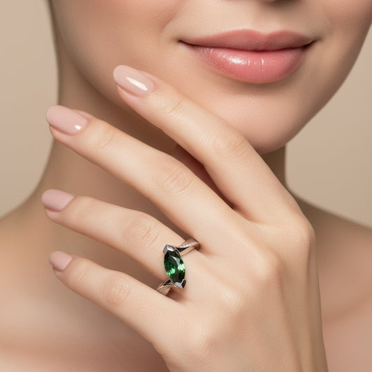 18ct white gold green tourmaline and diamond ring