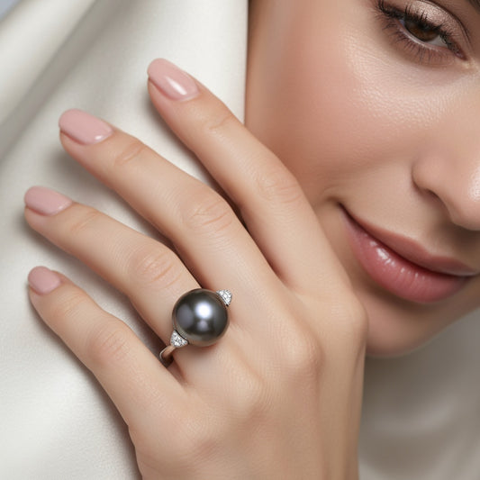18ct white gold tahitian pearl and diamond ring
