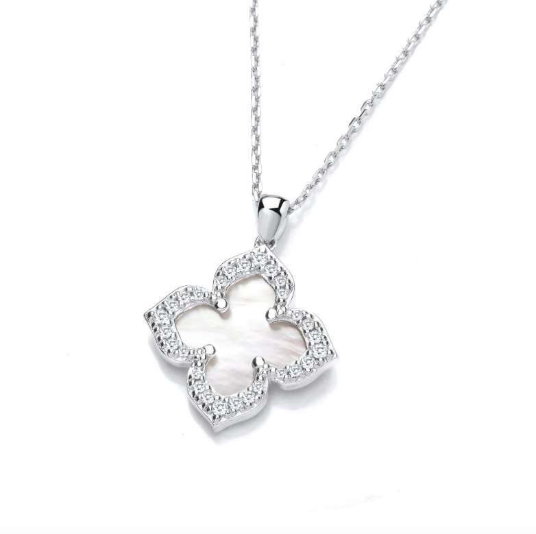 Mother of Pearl Vintage Lucky Clover Necklace in Silver