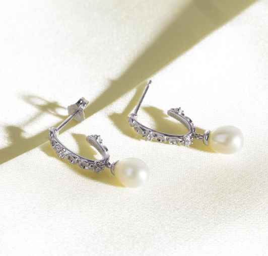 Blossom Honey Flower Pearl Oval Hoop Earrings Earrings Kit Heath