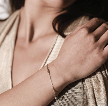 Bracelet Golden Glint Two-Tone Station Bracelet