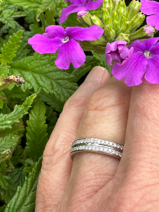 Furrer Jacot 18ct white gold 2 row TWVS 0.19ct diamond ring Ring Furrer Jacot   