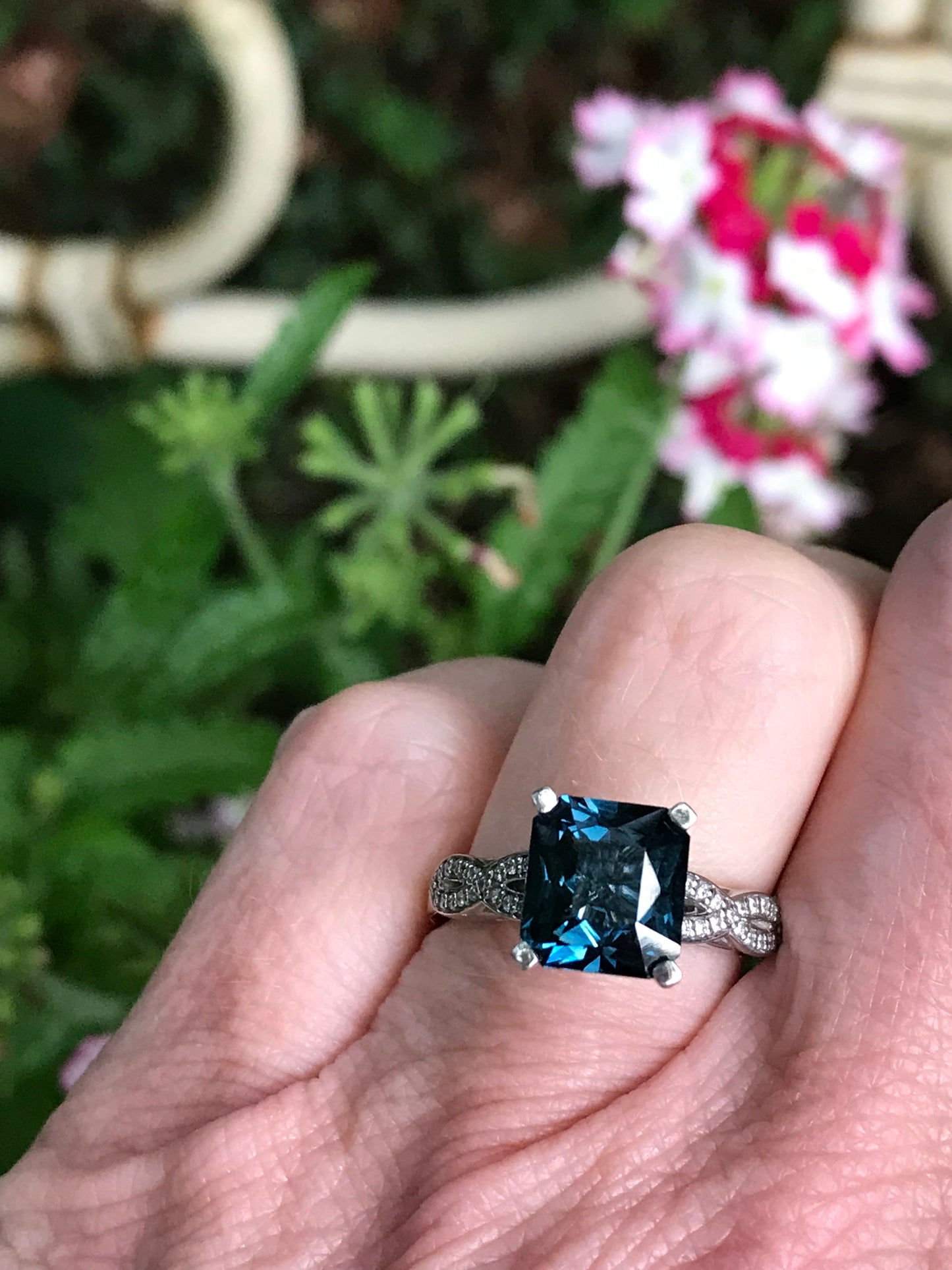 Palladium weaved shape ring set with a petrol blue spinel and diamonds Ring Stuller   