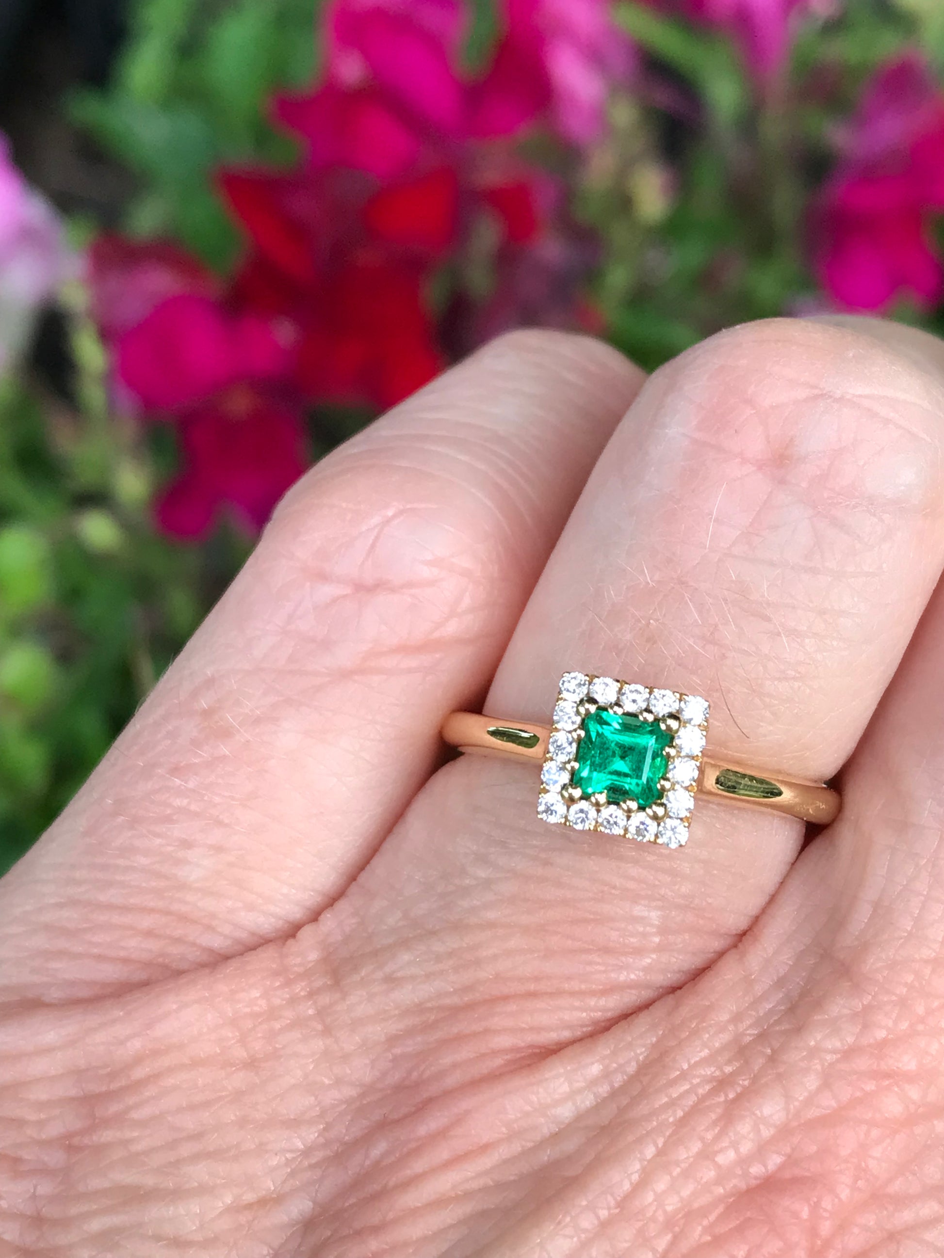 18ct Yellow Gold  Emerald and Diamond  halo ring size M Ring Hans Rivoir   