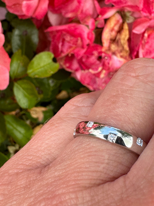 Ladies Platinum band diamond TW VS1 0.20ct diamond ring size M Ring Gerstner