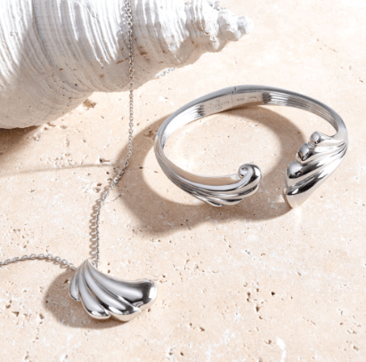 Océane Shell Echo Grande Hinged Bangle Bangle Kit Heath