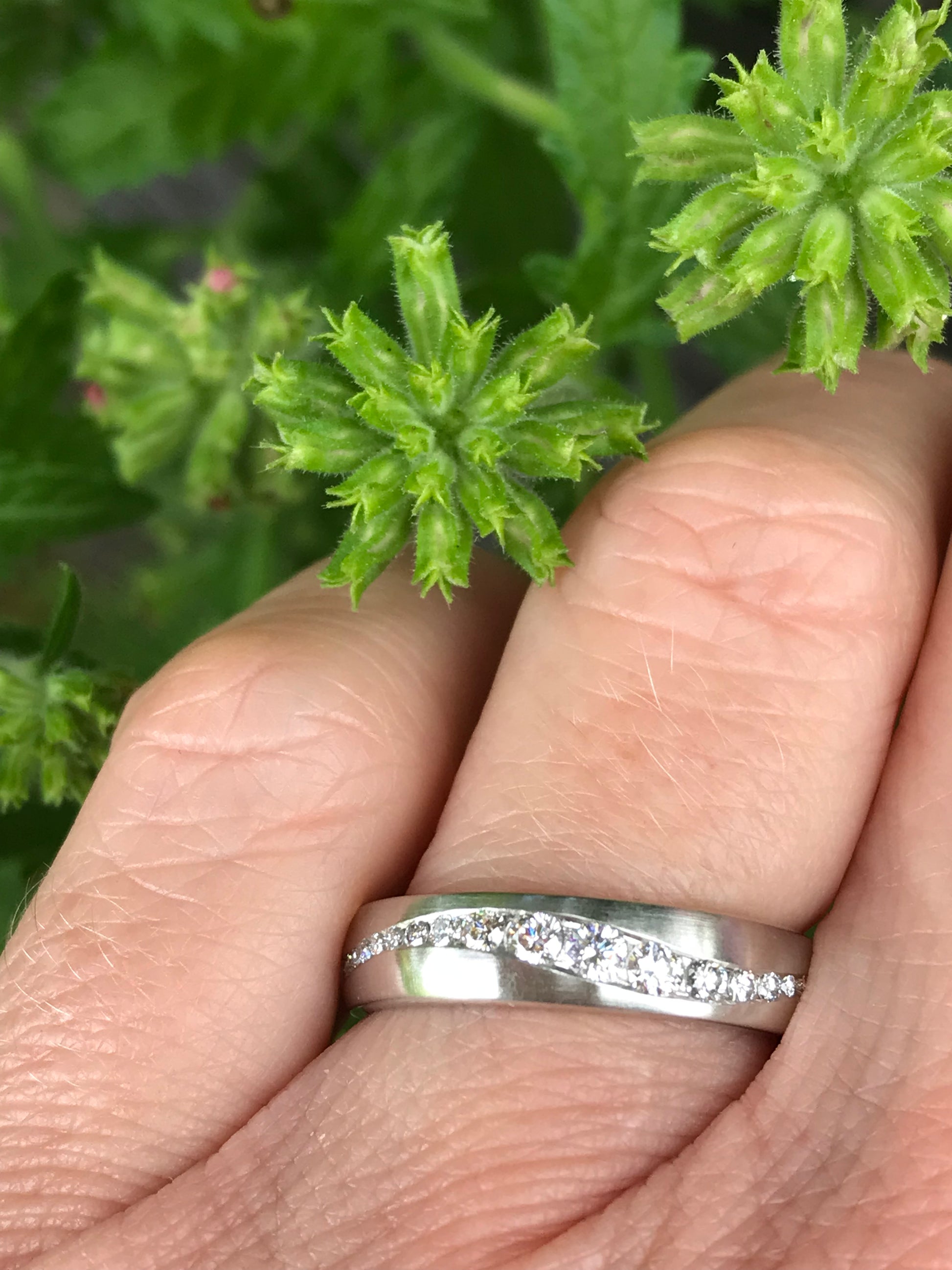 Platinum 0.75ct diamond wave full set wedding/eternity band TW VS1 Ring Gerstner
