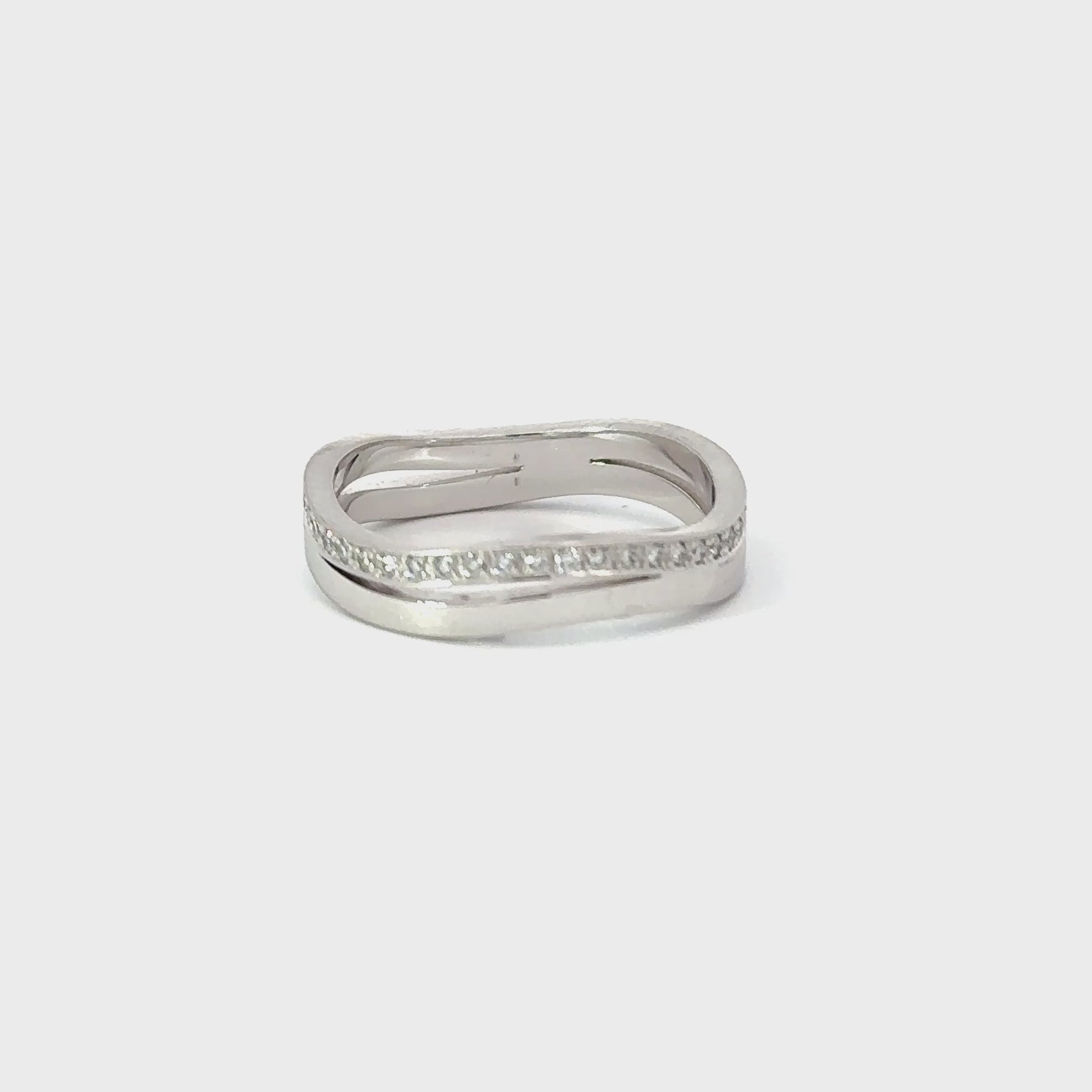 18ct white gold wave shaped full set diamond ring TW VS1 0.23ct Ring Gerstner