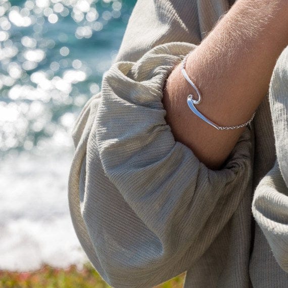Silver captivating wave bracelet Bracelet Sea Gems Ltd