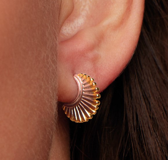 Essence Radiance Golden Small Fan Stud Earrings Earrings Kit Heath   