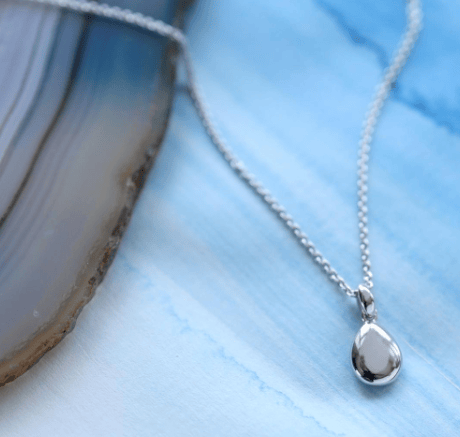 Pebbles Droplet Necklace Necklace Kit Heath